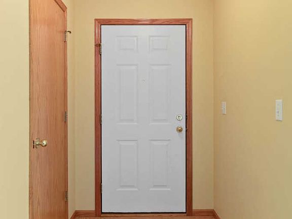 3rd image of 67 Landau Alcove