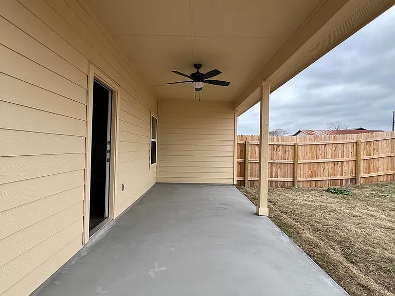 351 Emma Dr — Photo 22