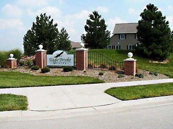 2nd image of 2502 Eaglebrooke Pkwy #212