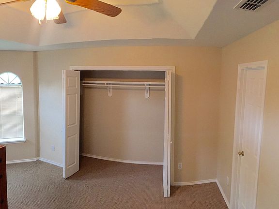 Wall to wall closet