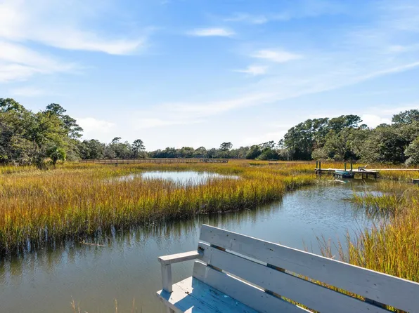 132 Chadwick Dr, Charleston, SC 29407