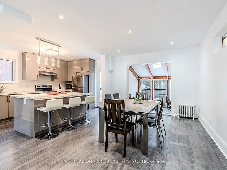 47 Maxwell Ave — Photo 4