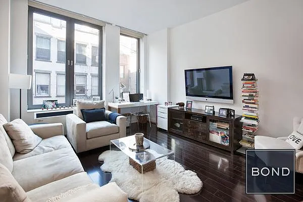 Sold by Bond New York | media 9
