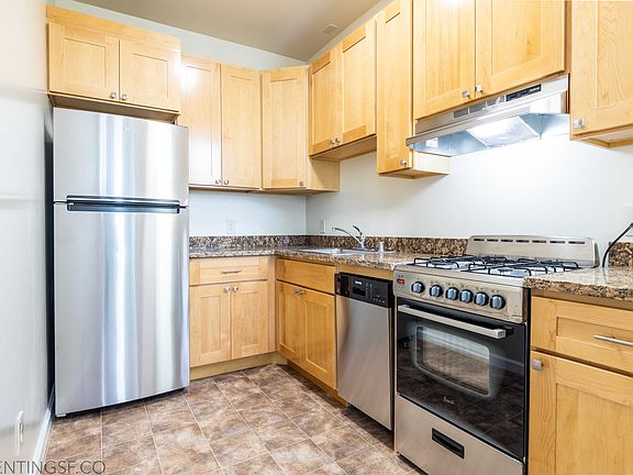 4th image of 1450 Castro St #11