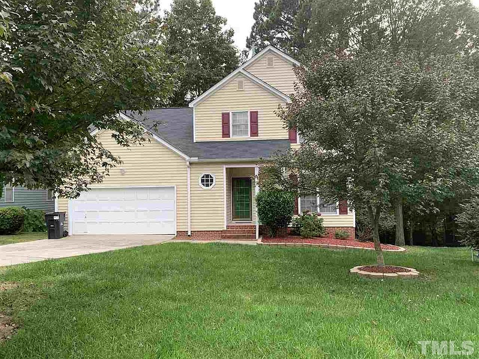 1st image of 21 Porters Glen Pl