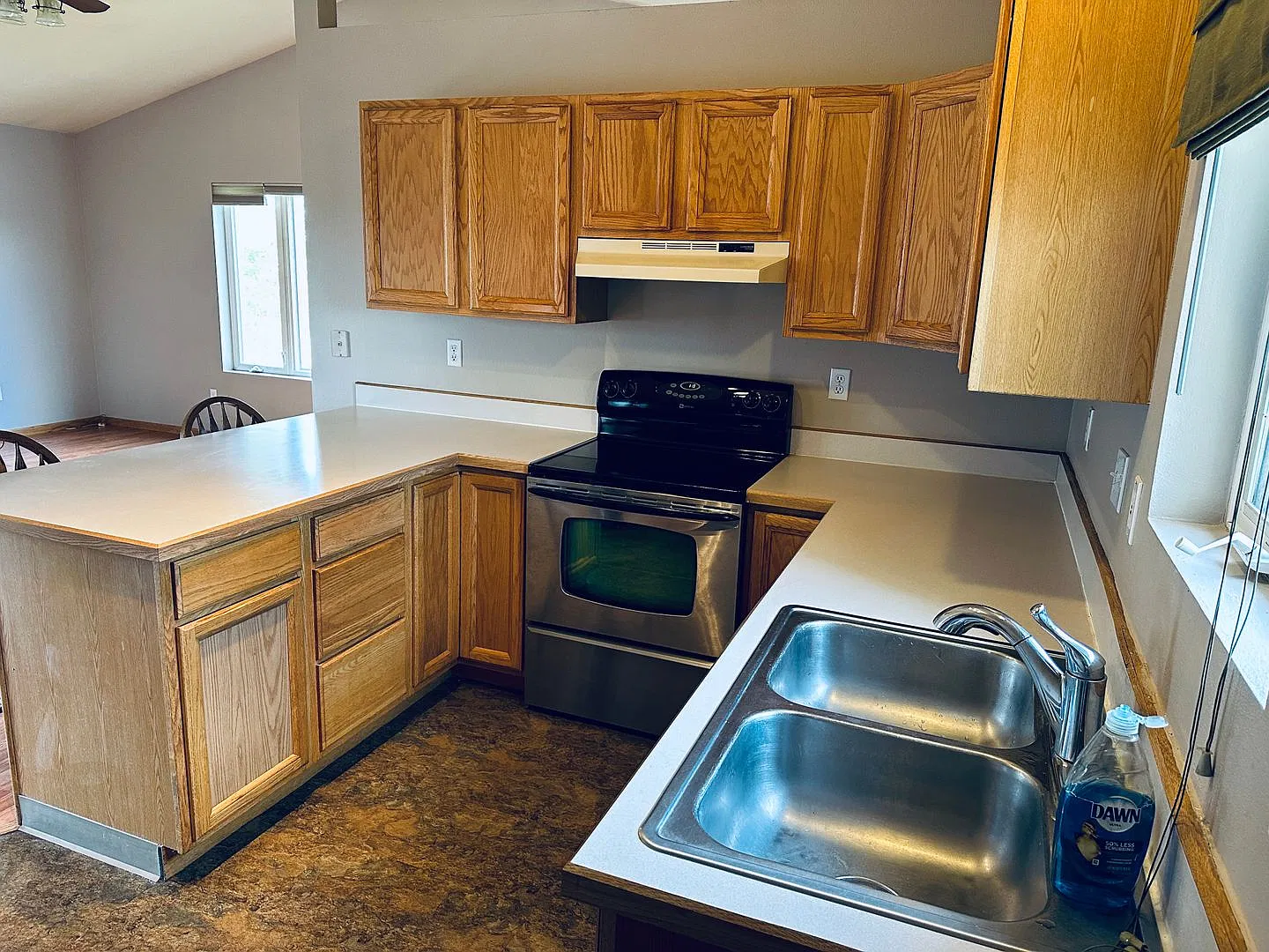 Fresh Paint and New Carpet - 4 bedroom 2 bath, Heights Home with Deck and Garage — Photo 4