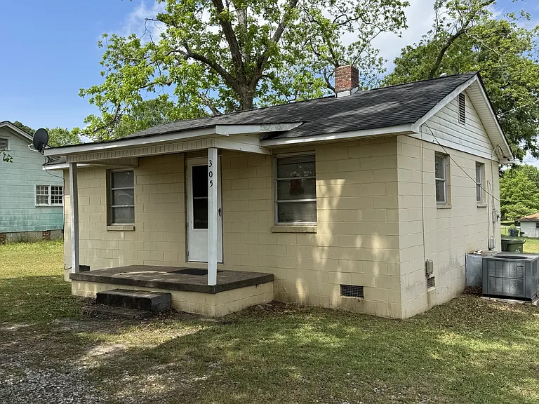 305 Blyth Rd — Photo 7