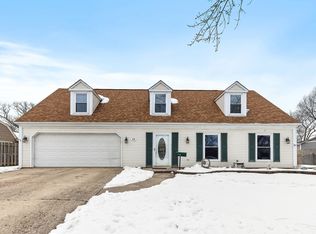 48 Winrock Rd, Montgomery, IL 60538