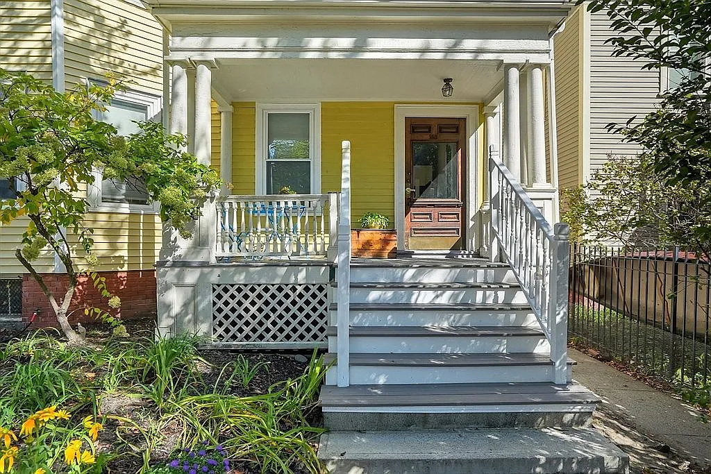 3 bed, 1343 sqft, $5,800 — Photo 2