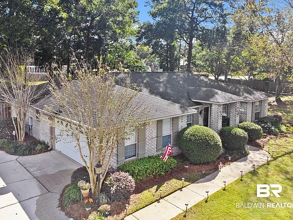 4th image of 10702 Mahogany Ln