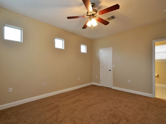 5th image of 6009 Fairway St #A