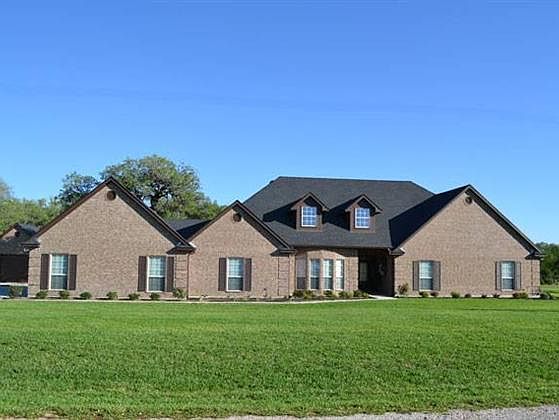 1st image of 217 Grand Oak Dr