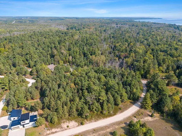 N Sunrise Dunes Cir, Sturgeon Bay, WI 54235