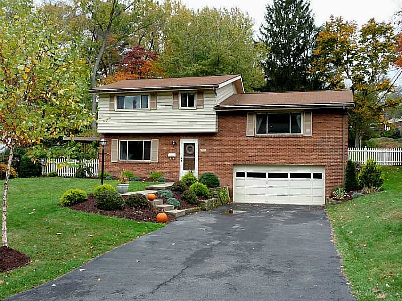 1st image of 560 Florence Dr