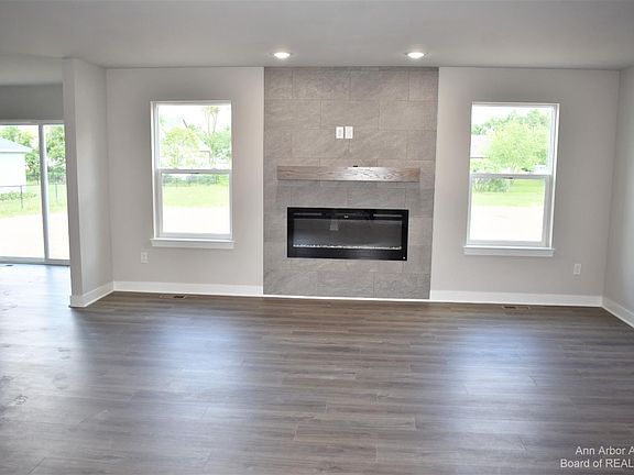 5th image of 780 Eagle S Nest Ct