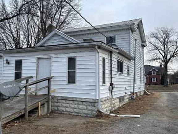 3rd image of 222 N Broadway St