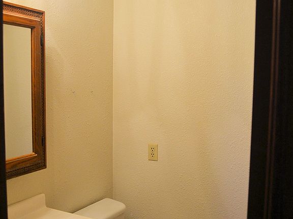 3rd image of 132 Lee Ann Ln