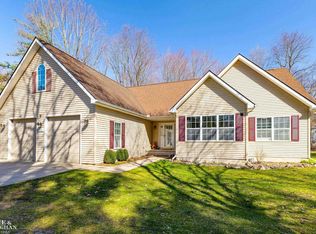 8520 Smiths Creek Rd, Wales, MI 48027