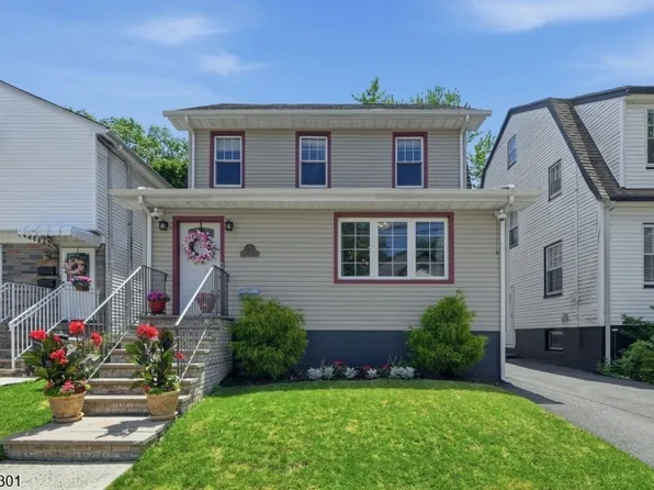 56 Essex Ave, Maplewood Twp., NJ 07040