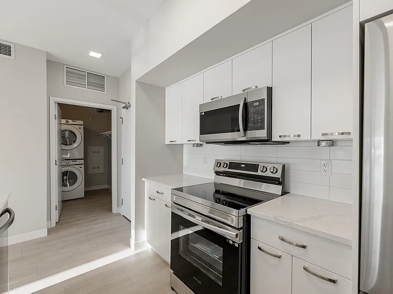 15 Refinery Way — Photo 43