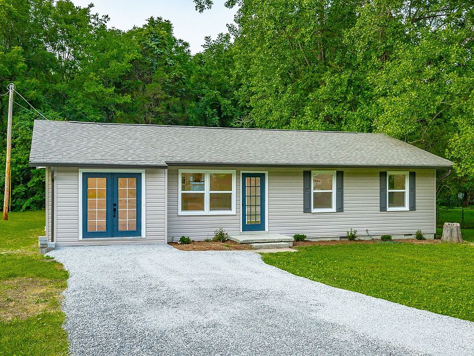 1st image of 830 Pryor Cove Rd