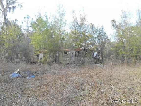 3rd image of 8279 W Oak St