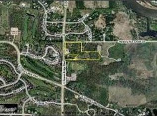 6614 S Rawson Bridge Rd, Cary, IL 60013