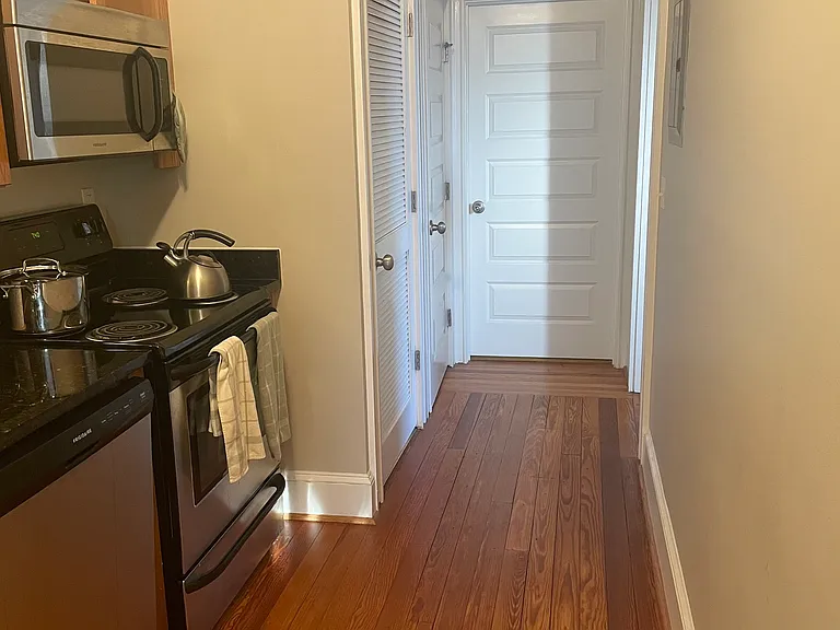 601 Park St #6 — Photo 10