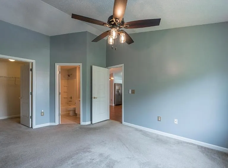 8013 Cranes Crossing Dr — Photo 11