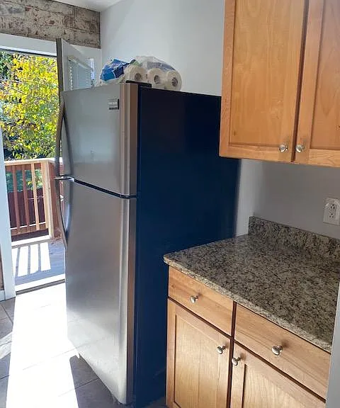 571 Formwalt St SW #8 — Photo 5