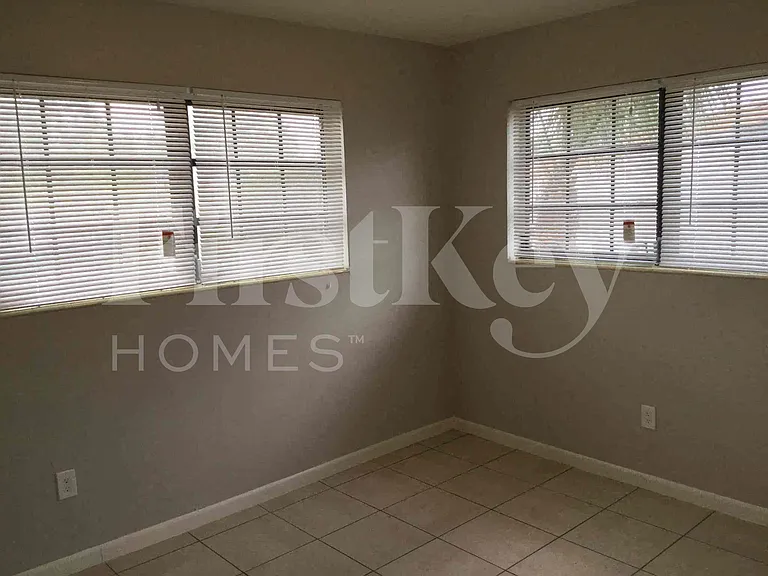 980 NW 182nd St — Photo 14