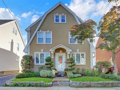 225 Park Avenue, Williston Park, NY, 11596