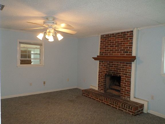 3rd image of 7776 Paradise Dr