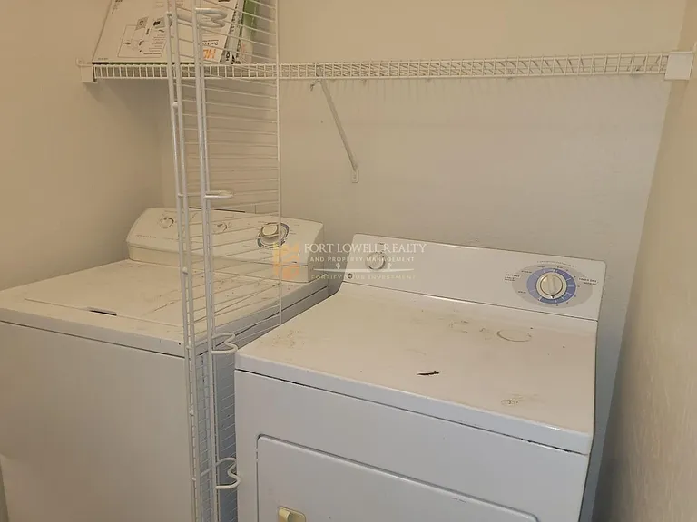 3133 W Huntington Dr — Photo 12