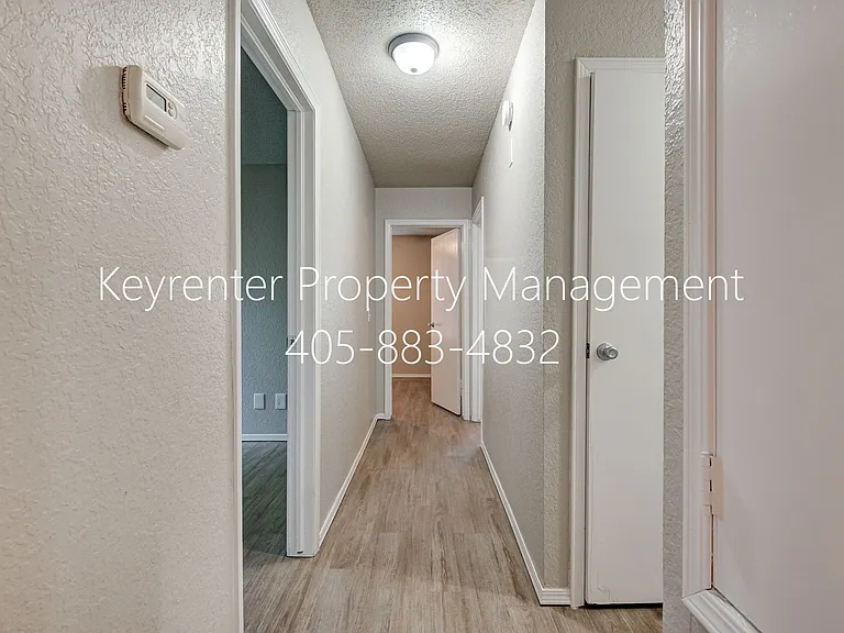 313 Belmont Dr — Photo 15