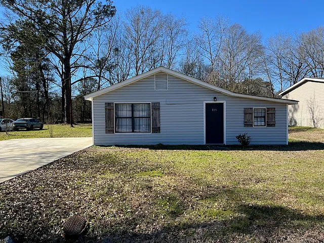 409 Westview Ln — Photo 1