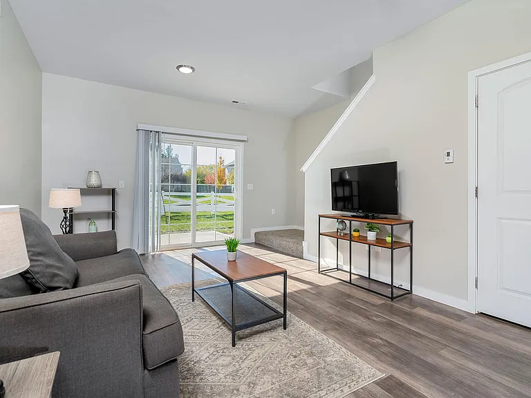 Demorest Townhomes — Photo 8