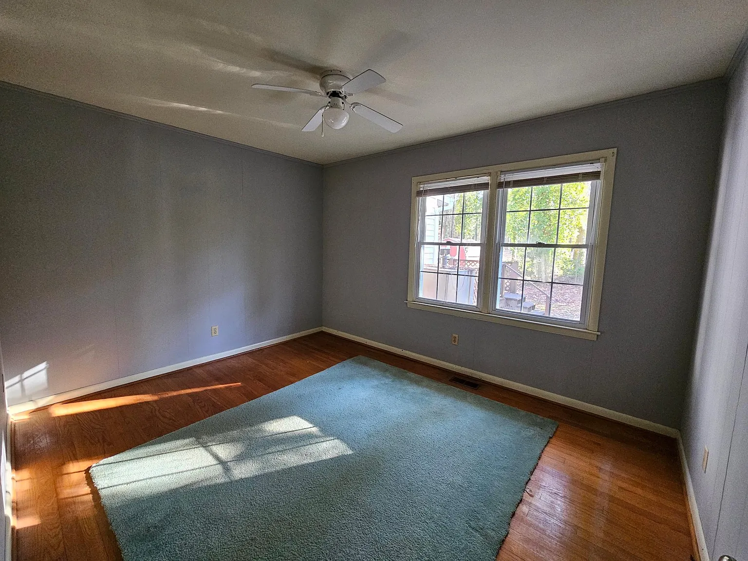 3 bed, 2110 sqft, $2,100 — Photo 4