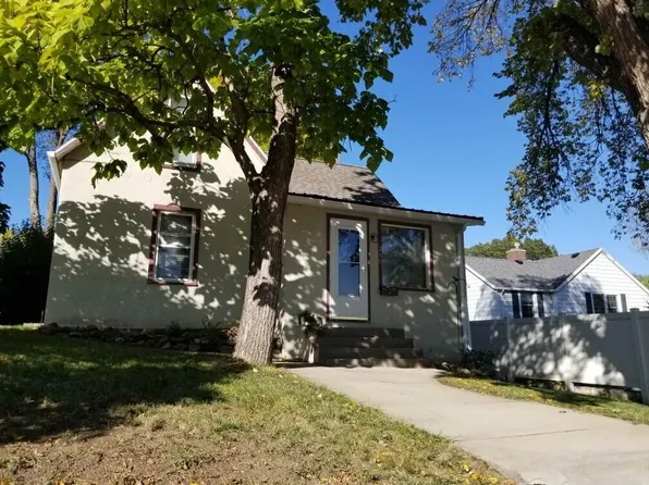 210 E Wynoka St, Pierre, SD 57501