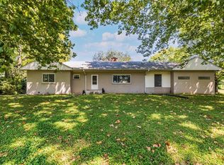 2565 Charbonier Rd, Florissant, MO 63031