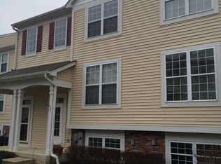333 Terra Springs Cir, Volo, IL 60020