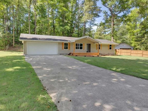 2nd image of 6156 Cherry Valley Dr SE