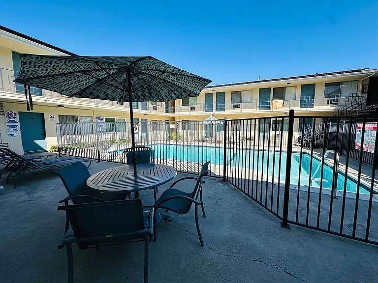 Kingston Apartments — Photo 3
