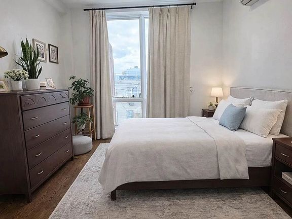 4th image of 333 Woodbine St Floor 2