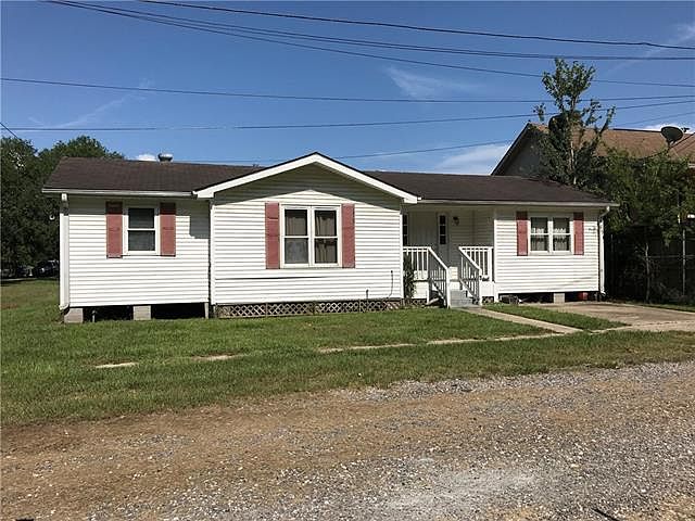 1st image of 3 Guerraland Ln
