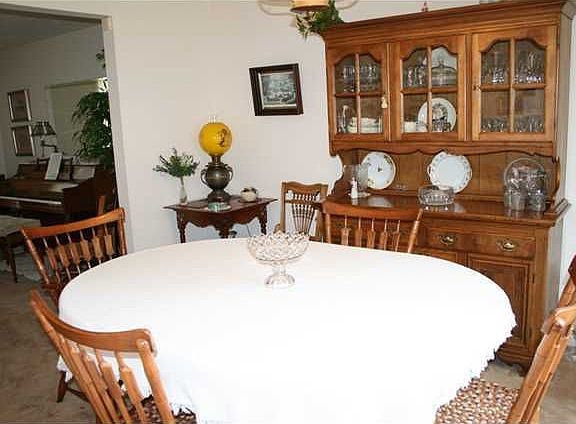 4th image of 43 Park Circle Dr