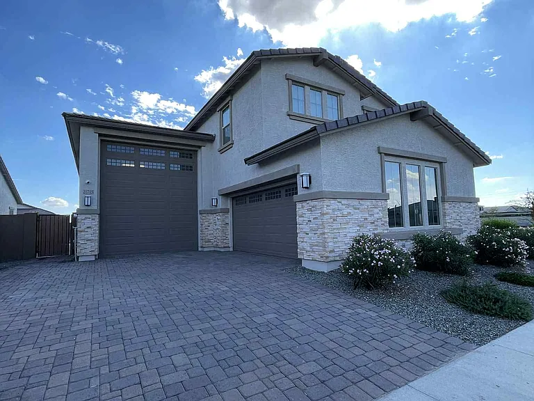 21715 E Lords Way — Photo 1
