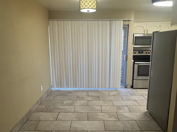 6020 N Poplar Ave #201, Fresno, CA 93704