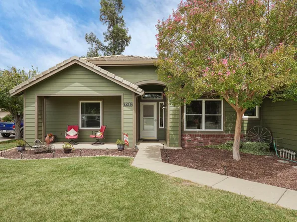 1203 Dawnwood Dr, Galt, CA 95632