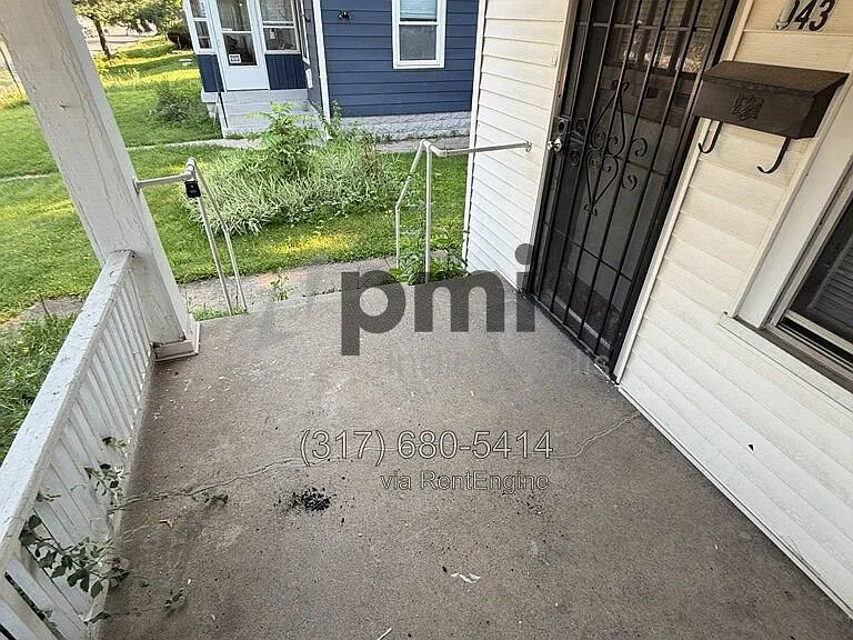943 N Drexel Ave — Photo 6